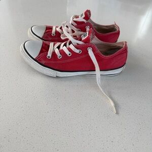 Classic Kids Sneakers in Red and White